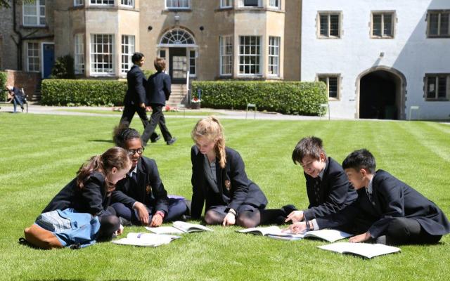 boarding vs day school